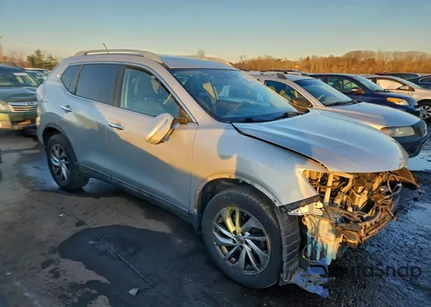 2015 Nissan Rogue S z USA, uszkodzony, nr VIN 5N1AT2MV3FC785484